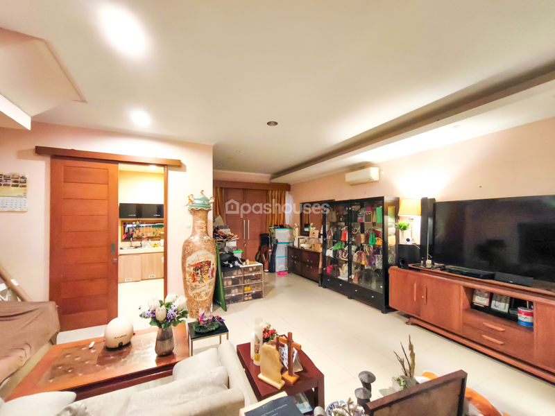 Jalan Gunung Raya Dalam Kav.5