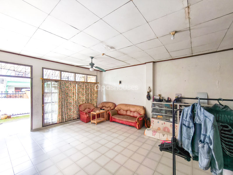 Jalan Anggrek Garuda II Blok I No.33