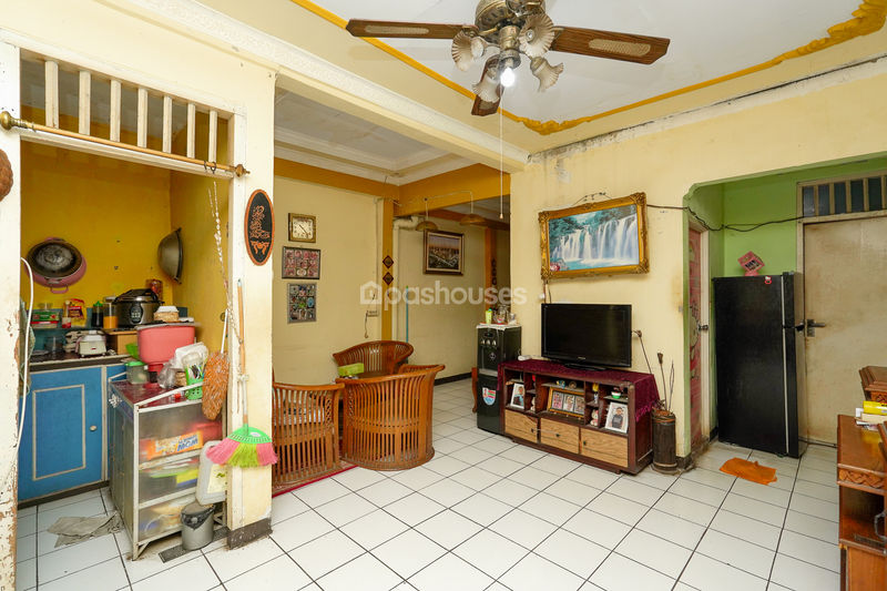 Jalan Sunan Kudus Blok Q1 No.14