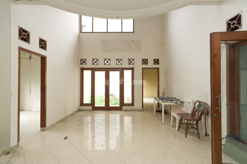 Citra Gran Cibubur Cluster Nusa Dua Blok B8 No.27