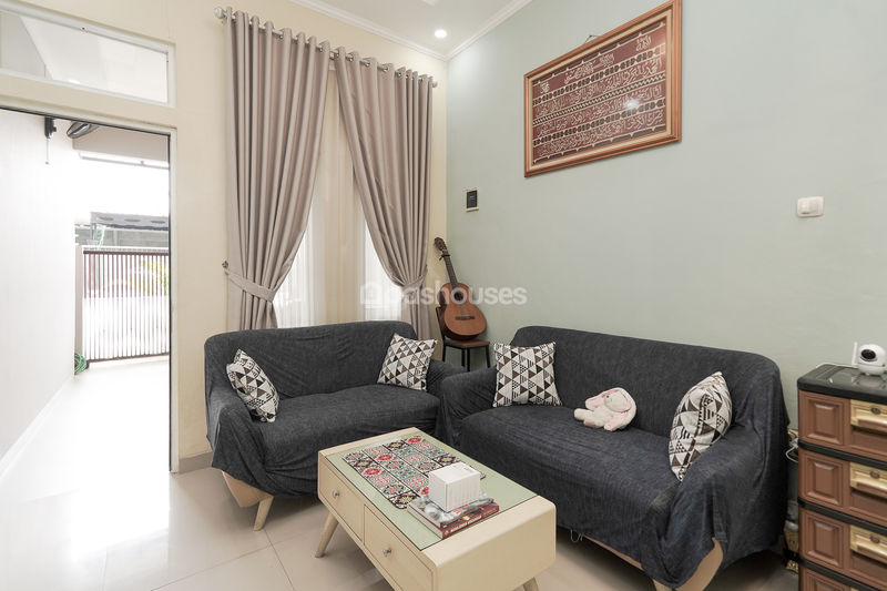 Villa Kranggan Raya Residence