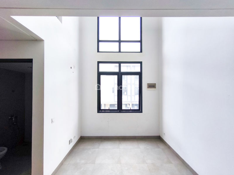 Latinos Business District BSD City Blok B12 No.5