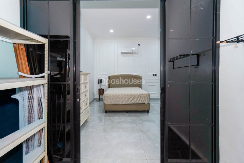 Jalan Kavling Polri Blok E 33