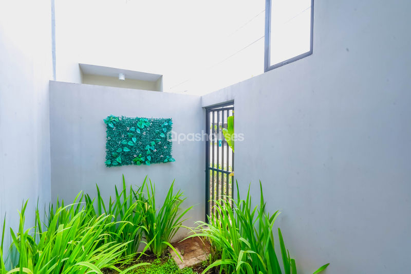 Cluster Quartz at Permata Cimanggis