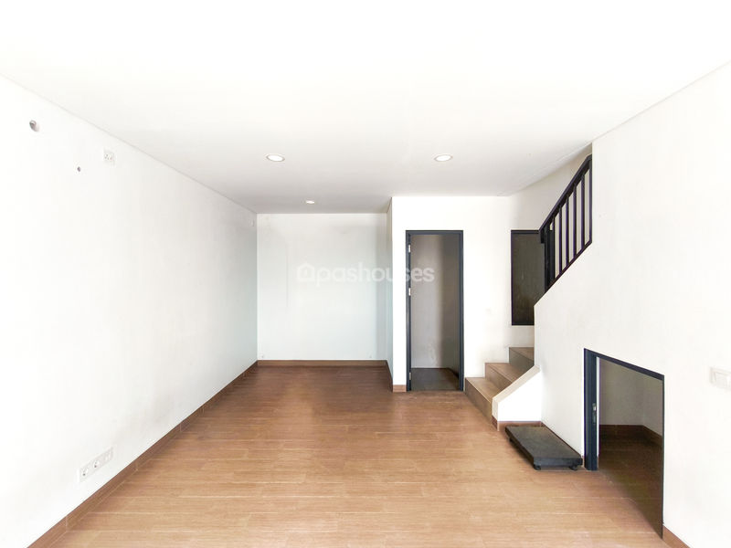 Latinos Business District BSD City Blok B12 No.5