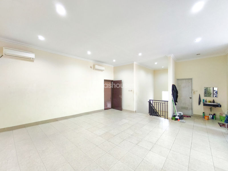 Perumahan Taman Meruya Ilir Blok B3 No.6