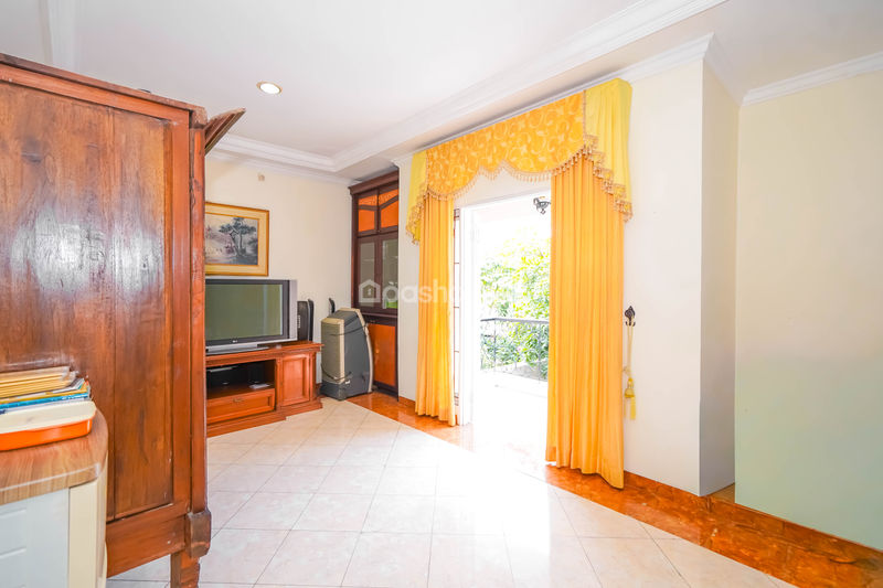 Perumahan Raffles Hills Blok I5