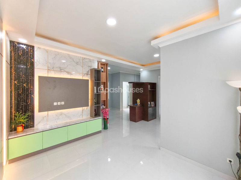 Serpong Park Boulevard Blok F1 No.25