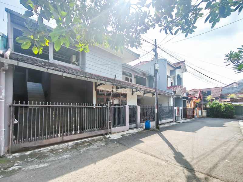 Jalan Taman Sari Blok L