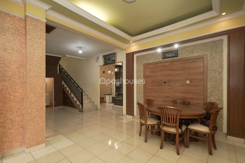 Perumahan Jatiwaringin Mansion No. 35