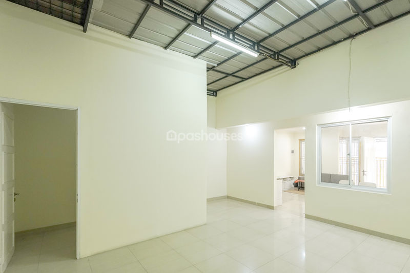 Perumahan Duta Garden Cluster Beverly Hills Blok E4 No.40