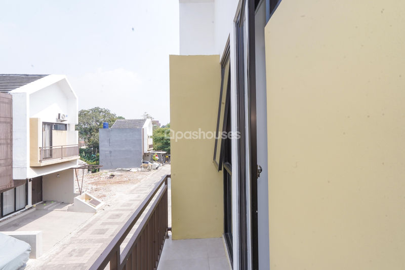  Perumahan Araya Living Cilangkap