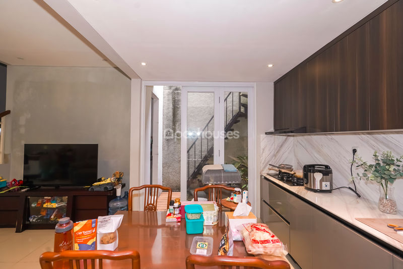 Synthesis Homes Blok B No.12