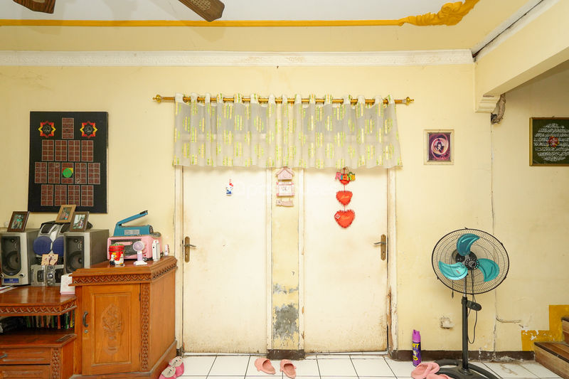 Jalan Sunan Kudus Blok Q1 No.14