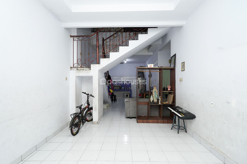 Jalan Kenanga Indah 9 No.52 Bekasi