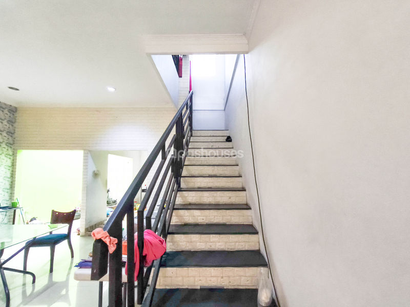 Jalan Pulo Indah Permai