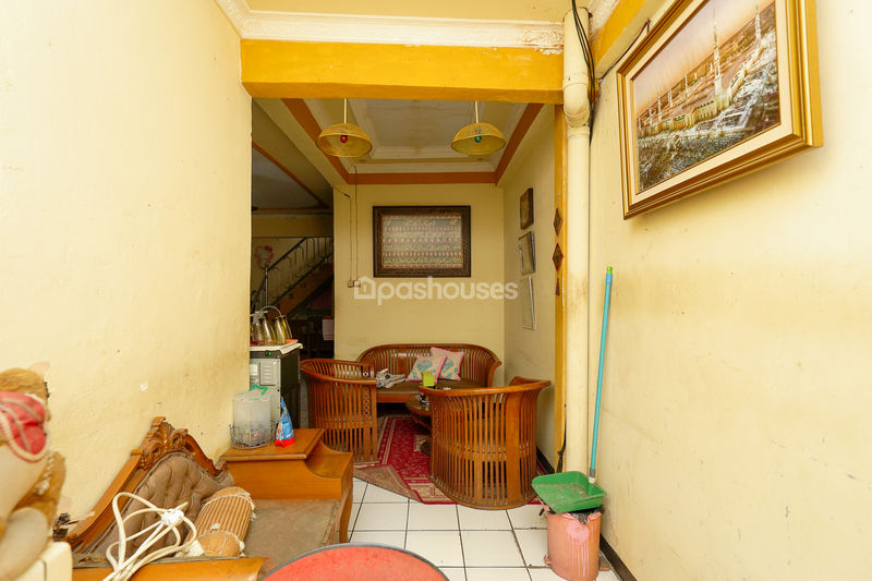 Jalan Sunan Kudus Blok Q1 No.14
