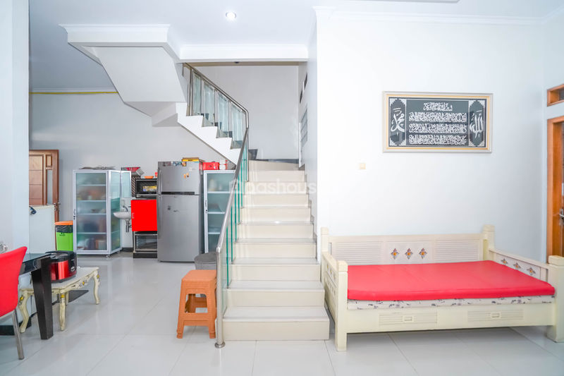 Perumahan Puri Gading Villa Tampak Siring Blok B4