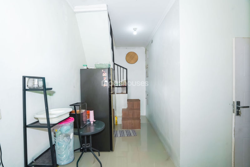 Perumahan Diamond Lake Side Blok G No.6