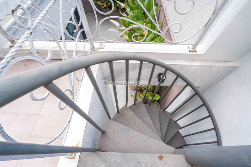 Legenda Wisata Zona Rembrant Blok H3/12