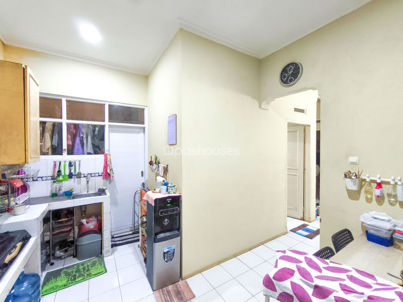 Jalan Villa Dago Tol, Blok D11 No.17