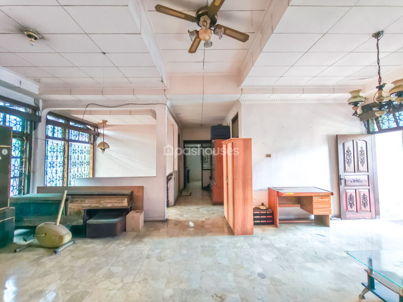 Jalan Markisa Blok E1 No.20-21 Cipayung