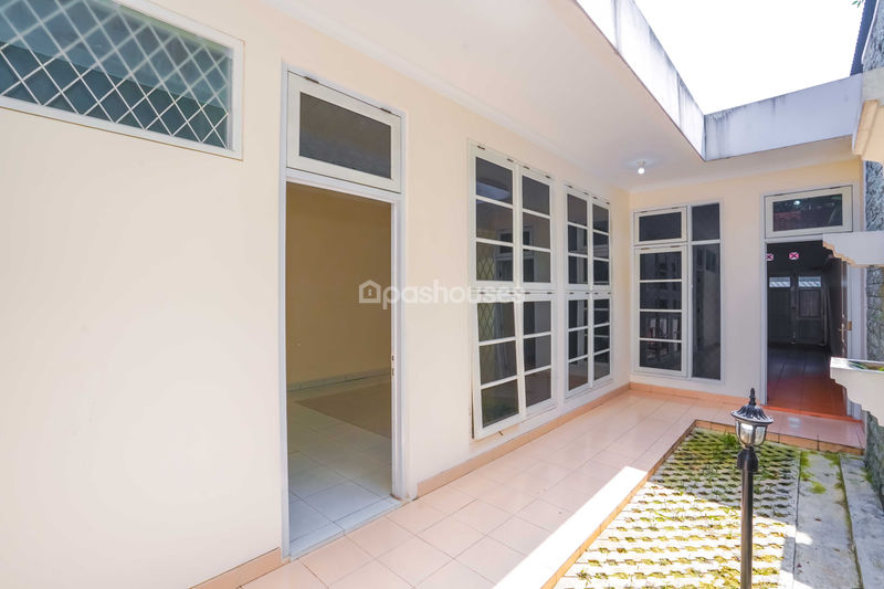 Jalan Bukit Cinere Blok C117