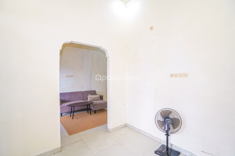 Jalan Makam Pule Depok