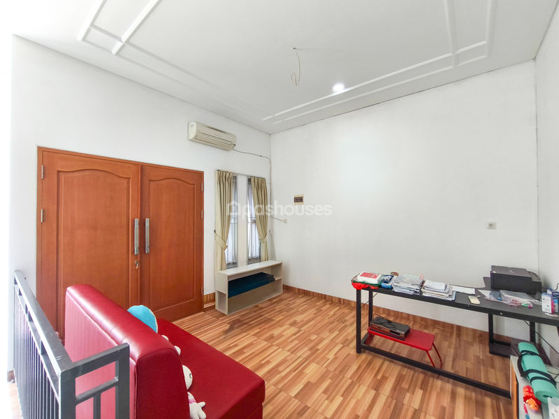 Graha Raya Cluster Bougenvile Loka Blok N6-15