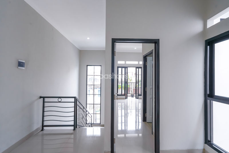 Komplek Megapolitan Cinere Blok J No.334 