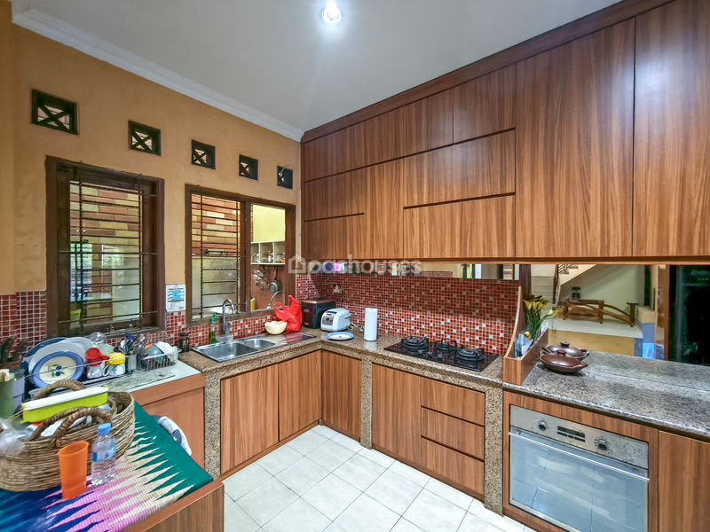 Nusa Loka BSD Sektor 14.4 Blok L7 No.1