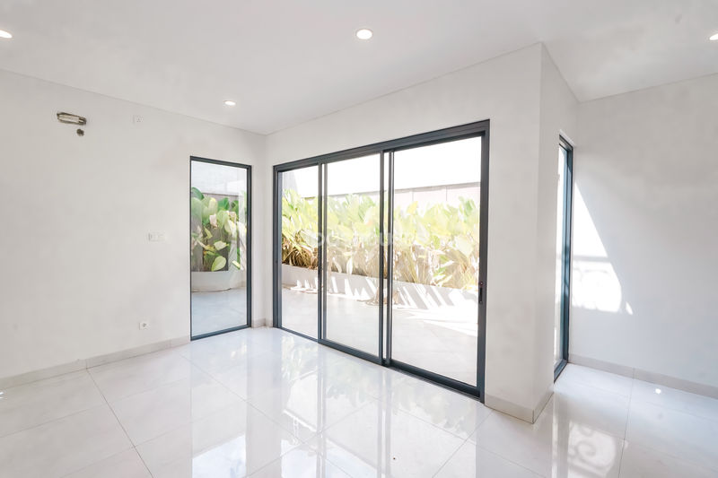 Legenda Wisata Zona Rembrant Blok H3/12