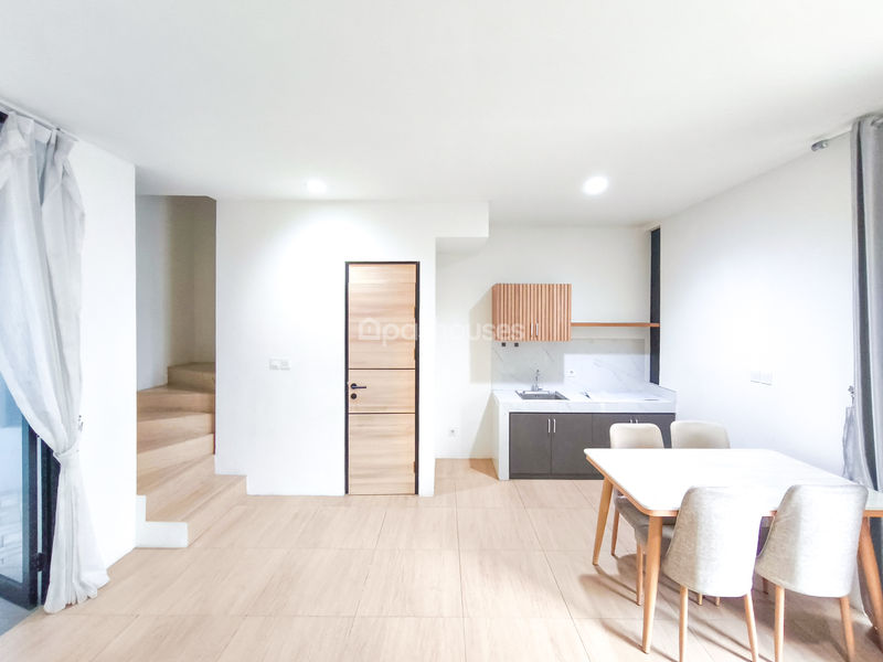 Perumahan Cendana Essence West 1 No.136