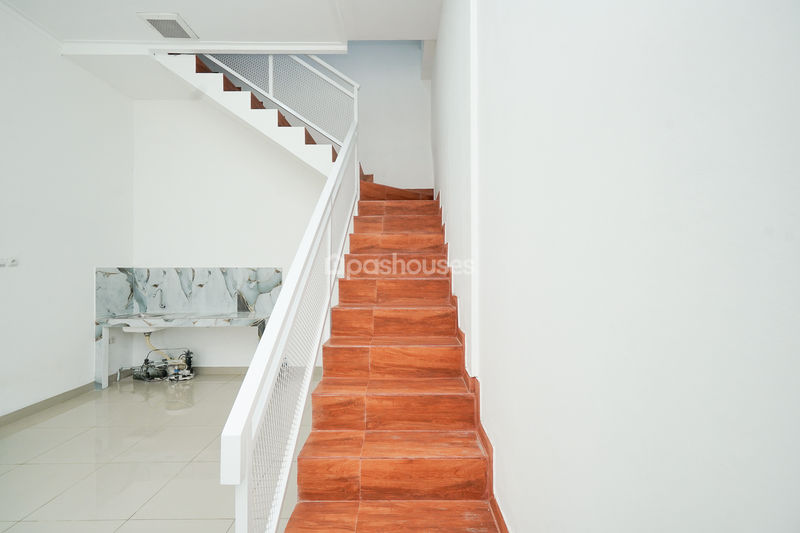 Perum Tytyan Kencana Blok B3 No.5