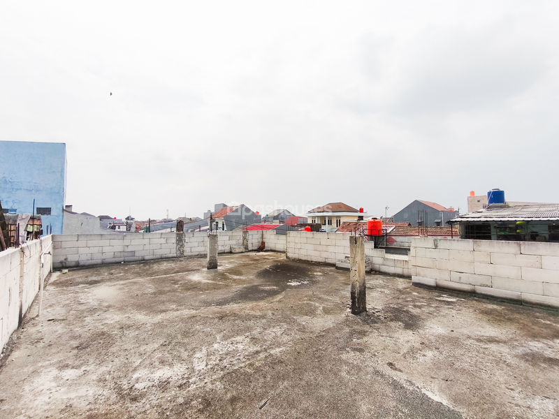 Jalan Sawo VIII Blok SV No.1