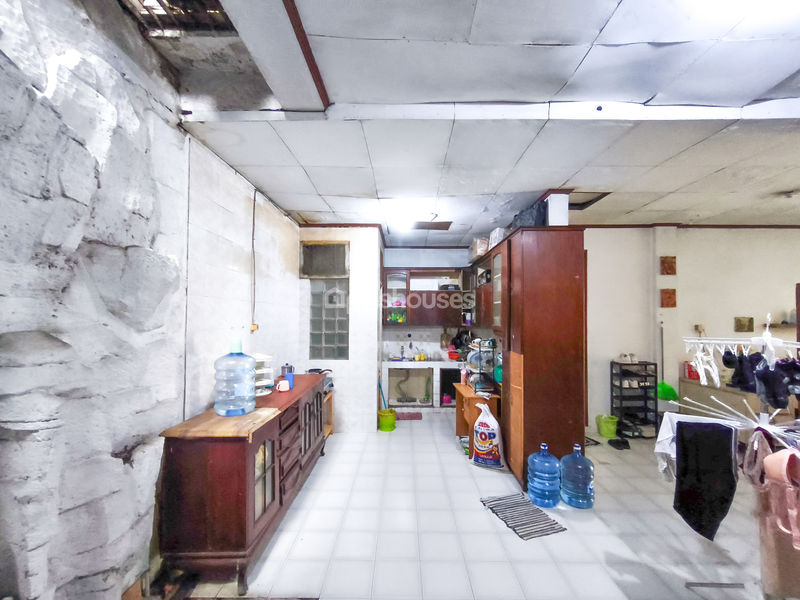 Jalan Anggrek Garuda II Blok I No.33