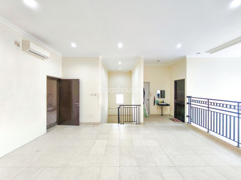 Perumahan Taman Meruya Ilir Blok B3 No.6
