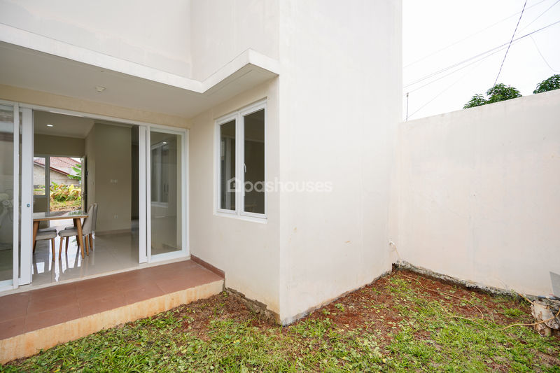 Bananas Residence 2