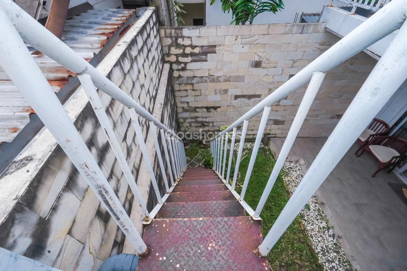 Jalan Lestari VI No.18A