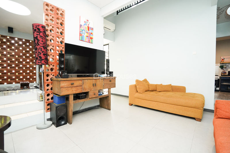 QB Townhouse Bintaro