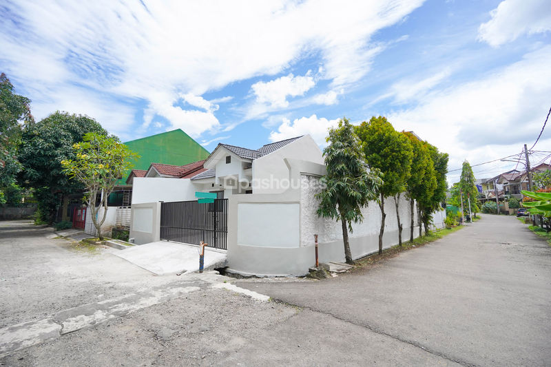 Villa Inti Persada