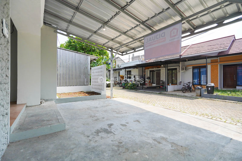 Tamansari Puri Bali