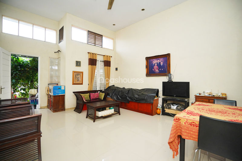 Arya Townhouse