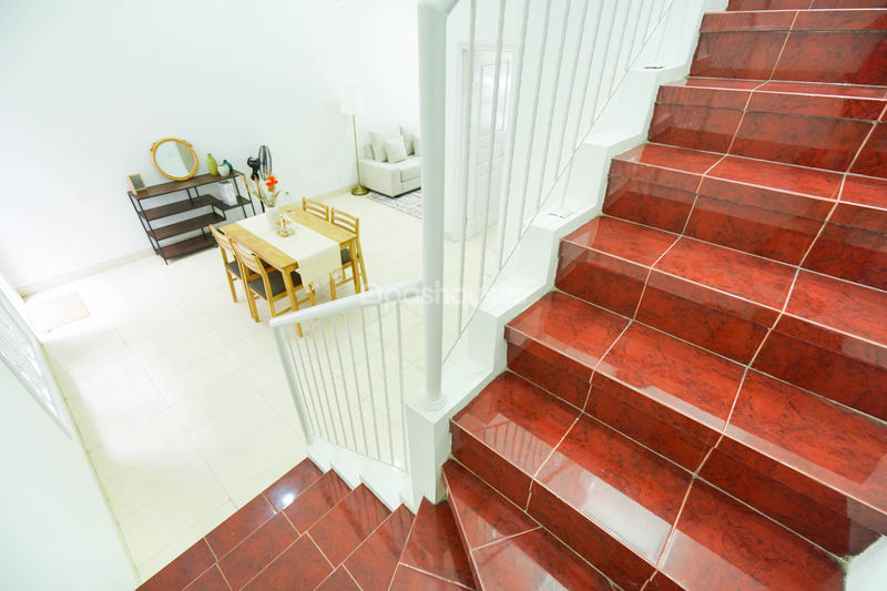Perumahan Raffles Hills Cibubur