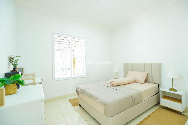 Perumahan Raffles Hills Cibubur