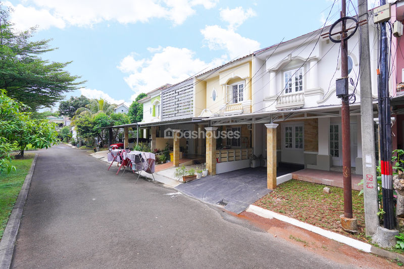 Perumahan Raffles Hills Cibubur