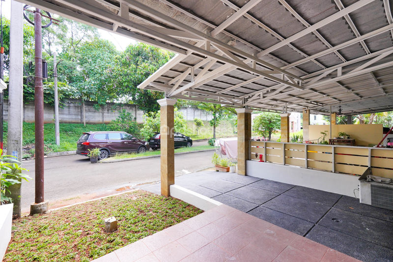 Perumahan Raffles Hills Cibubur