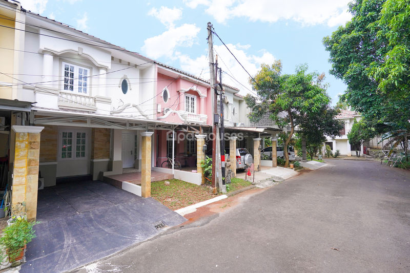 Perumahan Raffles Hills Cibubur