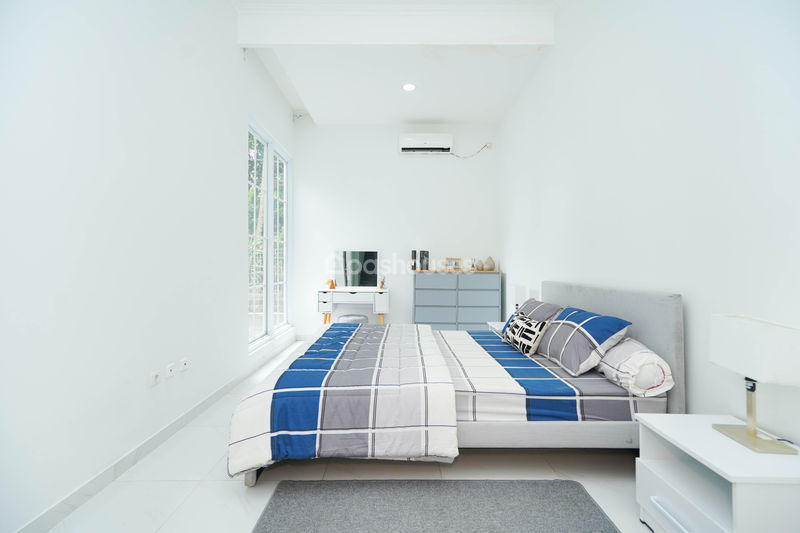 Griya MM12 Jalan Otista Raya