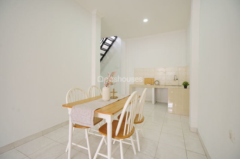 Perumahan Cibubur Country Cluster Moon Lake 1